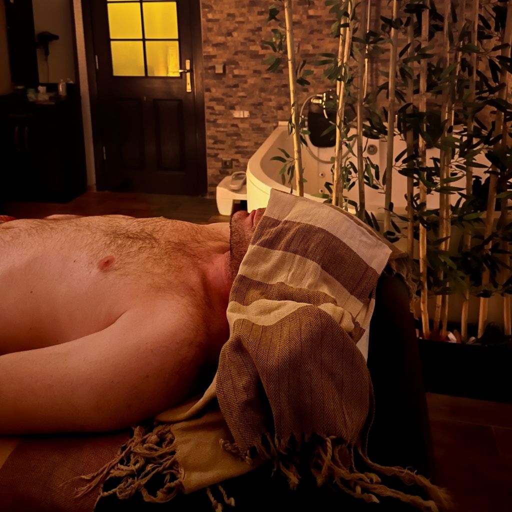 Masaj odasında sakin atmosfer